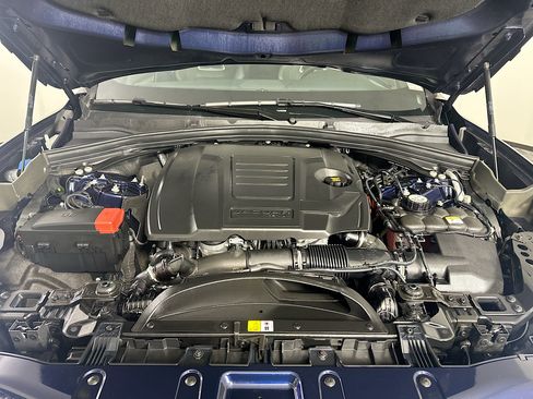 Used 2025 Jaguar F-PACE R-Dynamic S image 36