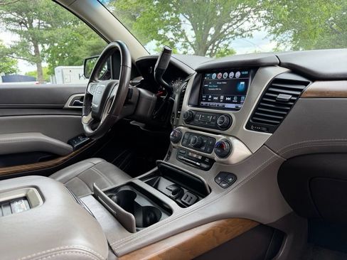Used 2020 GMC Yukon Denali w/ Open Road Package AWD/4WD image 33