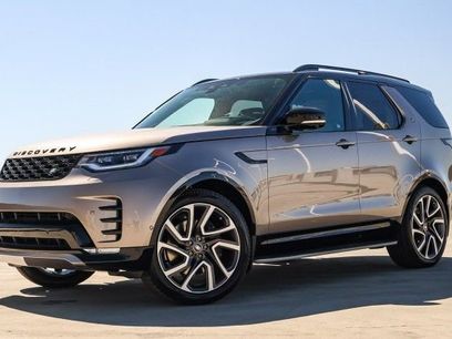 New 2025 Land Rover Discovery Dynamic SE