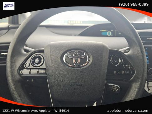 Used 2019 Toyota Prius LE image 15