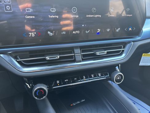 New 2026 Chevrolet Equinox EV LT image 21