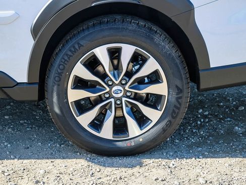 New 2025 Subaru Outback Touring XT image 10