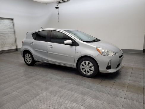 Used 2014 Toyota Prius C One FWD image 11