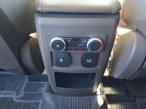 Certified 2020 Ford Explorer Platinum w/ Premium Technology Package AWD/4WD image 15