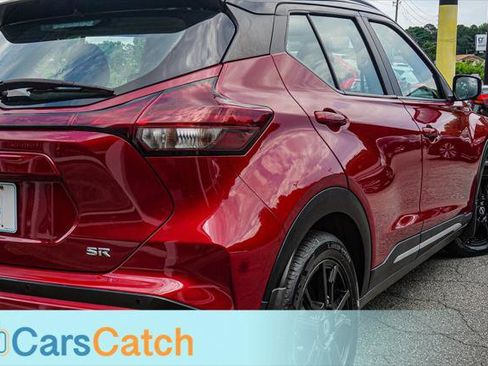 Used 2022 Nissan Kicks SR w/ Premium Package FWD image 7