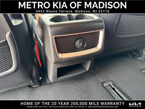 Used 2026 Kia Carnival EX FWD image 34