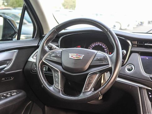 Used 2019 Cadillac XT5 Premium Luxury image 18