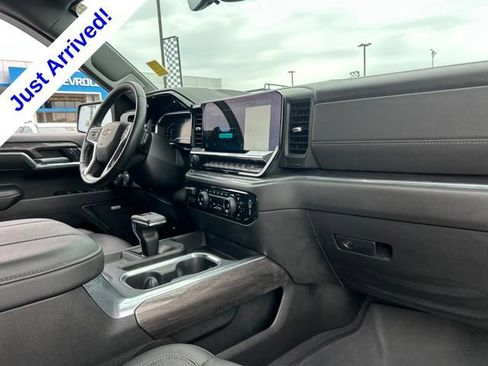 Used 2024 Chevrolet Silverado 1500 LTZ AWD/4WD image 33