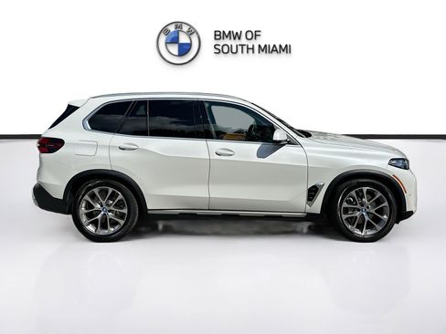 Certified 2025 BMW X5 xDrive50e image 8