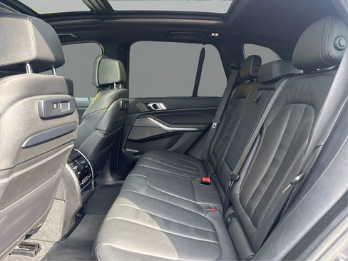 Used 2021 BMW X5 M50i w/ Executive Package image 10