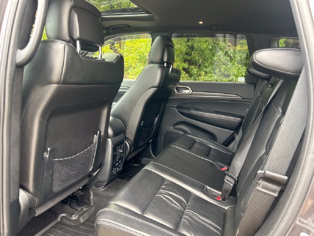 Used 2016 Jeep Grand Cherokee Limited AWD/4WD image 23