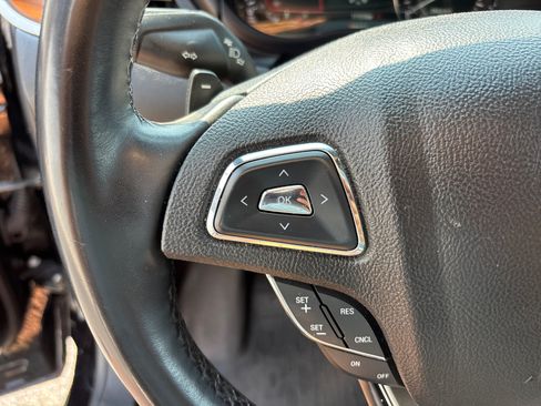 Used 2018 Lincoln MKC Select FWD image 17