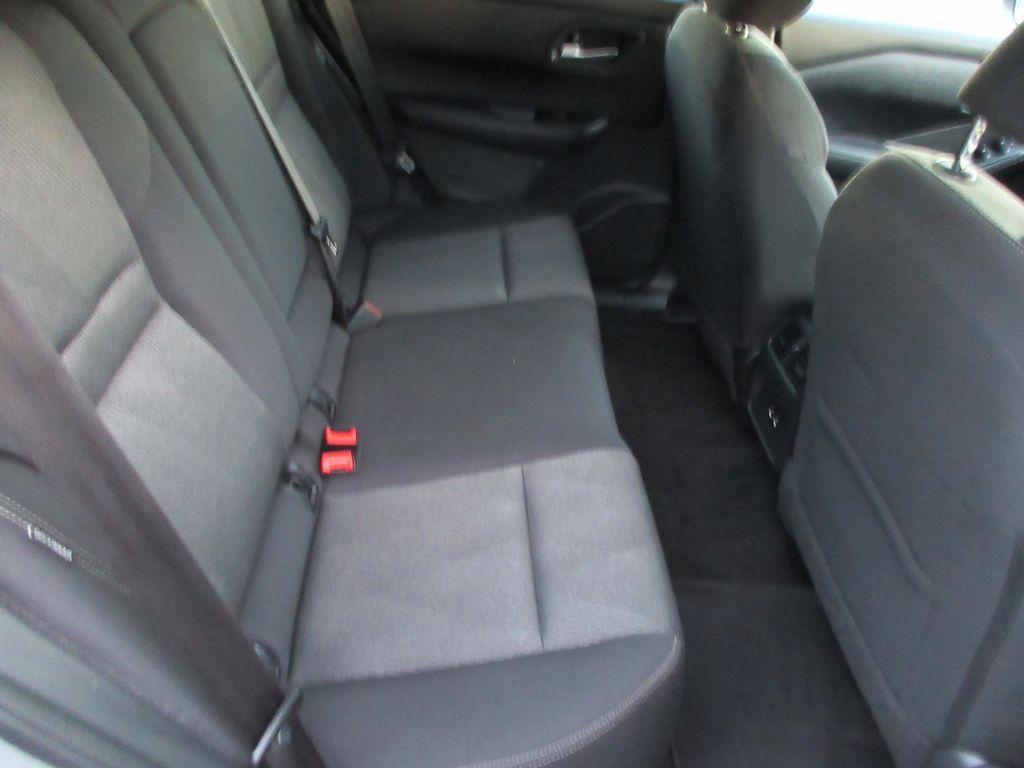 Used 2025 Nissan Rogue SV FWD image 17