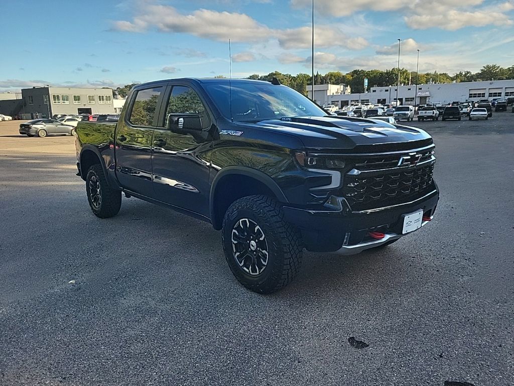 Used 2026 Chevrolet Silverado 1500 ZR2 AWD/4WD image 5