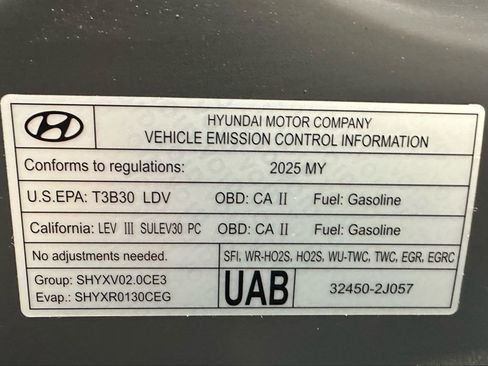 Used 2025 Hyundai Elantra Sport image 64