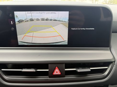 Certified 2024 Kia Seltos SX w/ SX Sunroof Package image 23