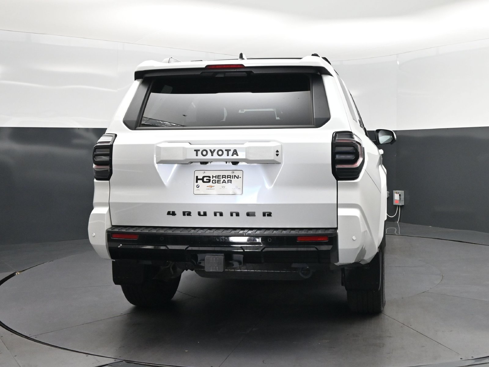 Used 2025 Toyota 4Runner TRD Sport Premium w/ Tow Technology Package AWD/4WD image 7