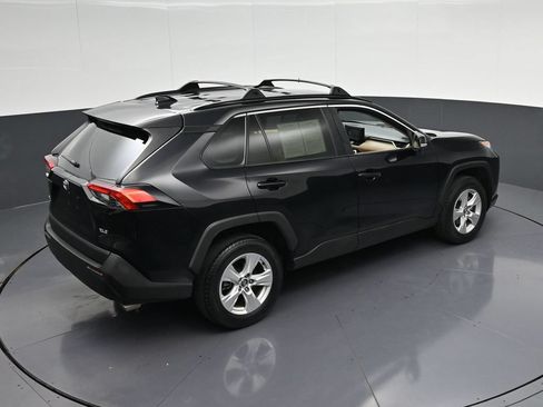 Used 2020 Toyota RAV4 XLE w/ Convenience Package FWD image 22