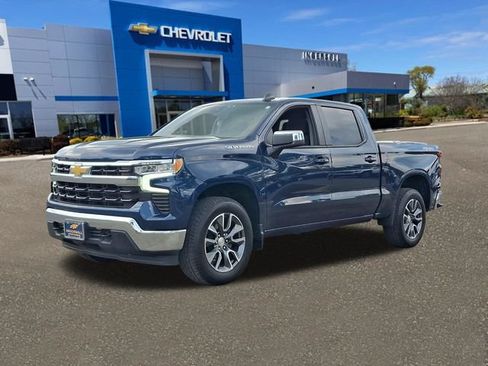 Used 2023 Chevrolet Silverado 1500 LT AWD/4WD image 34