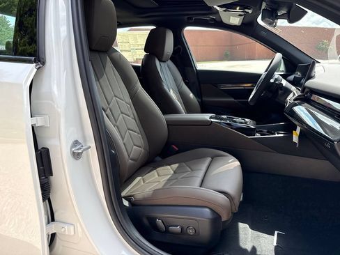Used 2027 BMW 530i xDrive w/ M Sport Package AWD/4WD image 28