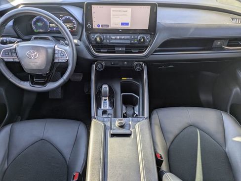 Used 2024 Toyota Grand Highlander AWD Hybrid image 11