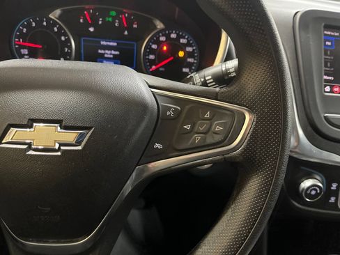Used 2020 Chevrolet Equinox LT FWD image 22