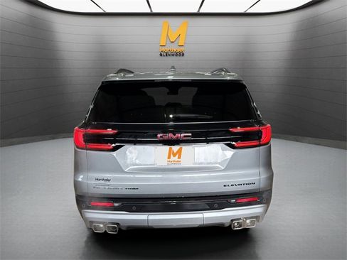Used 2025 GMC Acadia Elevation image 8