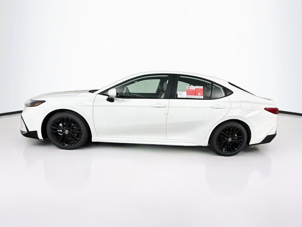 Used 2026 Toyota Camry SE FWD image 6