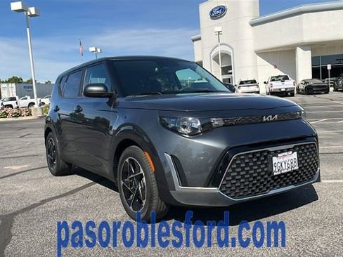Used 2023 Kia Soul EX FWD image 1
