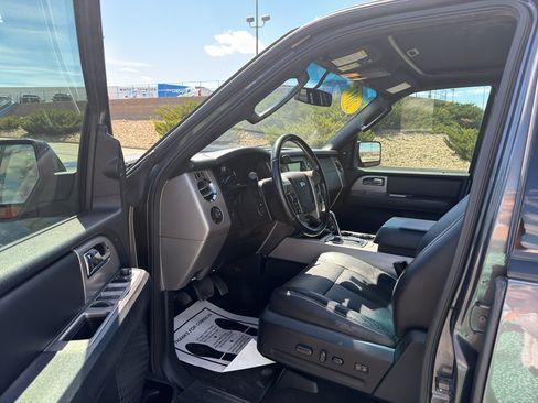Used 2017 Ford Expedition EL Limited w/ Equipment Group 301A AWD/4WD image 13