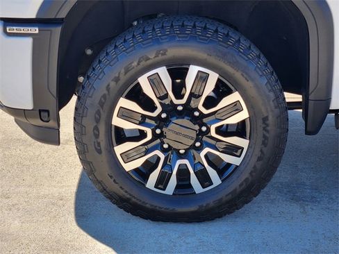 Used 2024 GMC Sierra 2500 Denali Ultimate w/ Max Trailering Package image 10