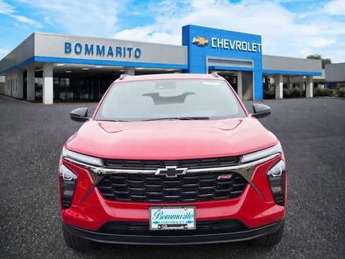 New 2026 Chevrolet Trax RS w/ Sunroof Package FWD image 5