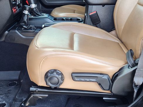 Used 2023 Jeep Gladiator Rubicon w/ LED Lighting Group image 27