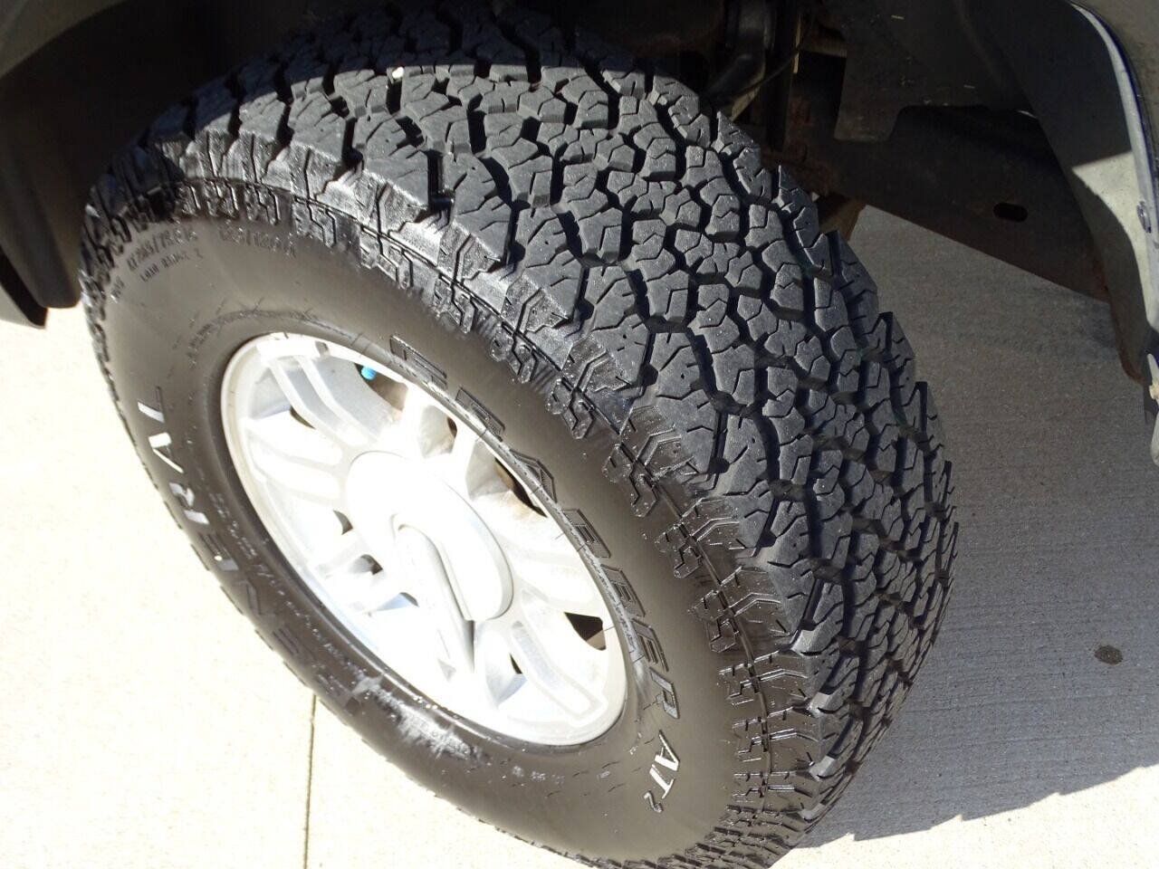 Used 2006 HUMMER H3 AWD/4WD image 15