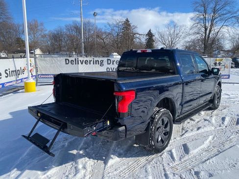 Used 2023 Ford F150 Lightning Lariat image 5