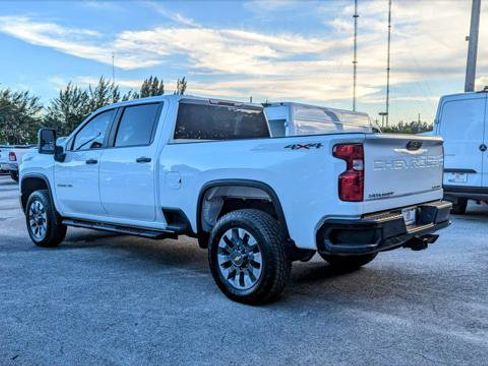 Used 2023 Chevrolet Silverado 2500 Custom w/ Custom Convenience Package image 6