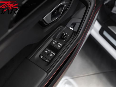 Used 2022 Lamborghini Urus AWD/4WD image 22