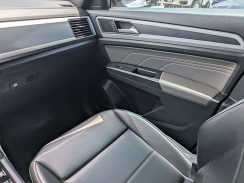 Used 2023 Volkswagen Atlas Cross Sport SEL R-Line AWD/4WD image 16
