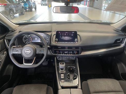 Certified 2024 Nissan Rogue SV FWD image 11