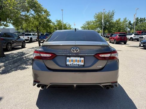Used 2019 Toyota Camry XSE FWD image 9