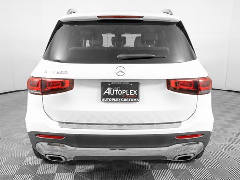 Used 2021 Mercedes-Benz GLB 250 image 6