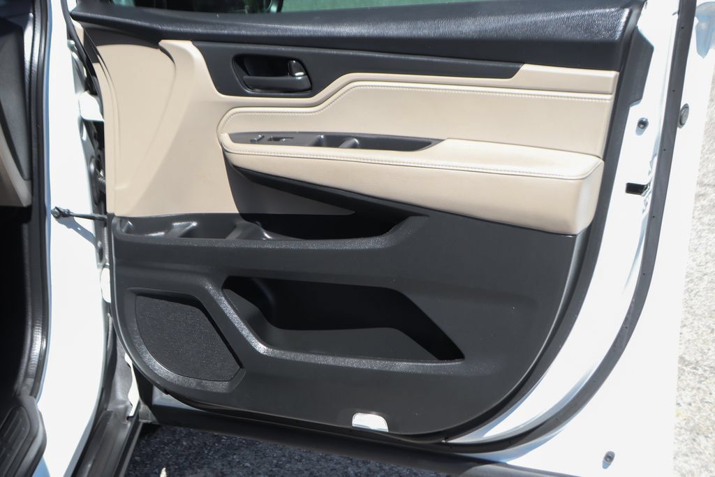 Used 2021 Honda Odyssey EX image 42
