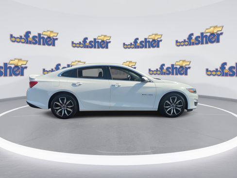 Certified 2024 Chevrolet Malibu RS w/ LPO, Floor Liner Package image 9