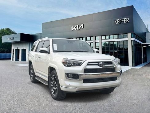 Used 2020 Toyota 4Runner Limited AWD/4WD image 2