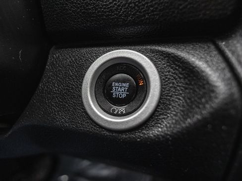 Used 2018 RAM 1500 Limited image 19