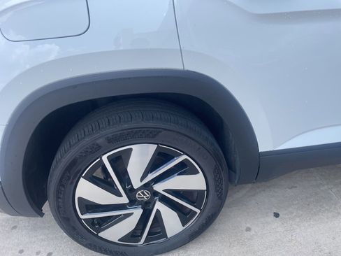 Used 2025 Volkswagen Atlas SE image 8