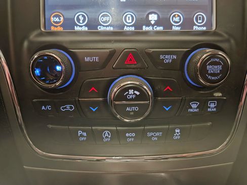 Used 2018 Jeep Grand Cherokee Limited image 27