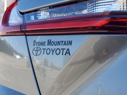 New 2026 Toyota Camry SE image 9