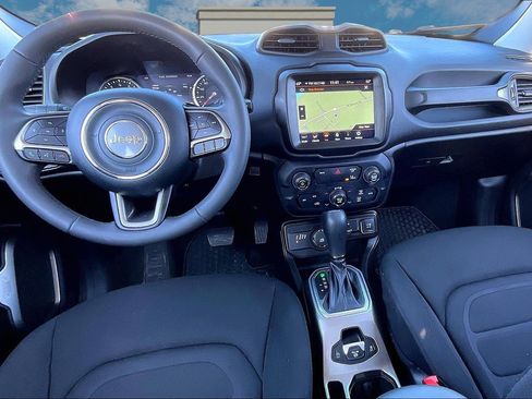Used 2022 Jeep Renegade Latitude image 15