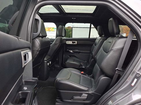 Used 2023 Ford Explorer ST w/ Equipment Group 401A image 11